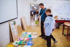 Gymnázium Duhovka, školou prováděli místní studenti, foto Dušan Vondra