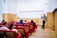 Ústav organické chemie a biochemie AV ČR, foto Dušan Vondra