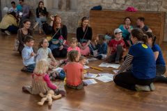 prohlídka pro děti, kostel sv. Anny, Pražská křižovatka, foto Tomáš Sapovalov