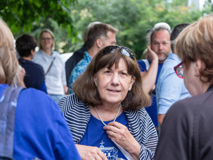 Dobrovolnice Alenka na festivalové afterparty OHP pro dobrovolníky