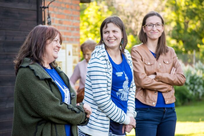Andrea, Klára, Michaela na dobrovolnické afterparty