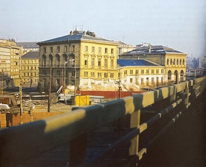 demolice nádraží Praha-Těšnov 1985