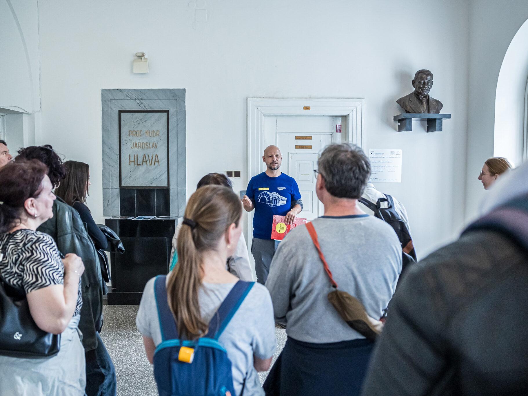 Jirka provází jako dobrovolník ve Hlavově ústavu