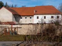 Saukupovský statek čeká rekonstrukce, letos poprvé unikátně zpřístupněný, po rekonstrukci bude bezpečným prostředím pro klienty spol. Sananim, foto: Karel Štefl, Open House Praha